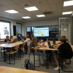 Jak przejść do szkoły w chmurze - krok po kroku do sukcesu edukacyjnego