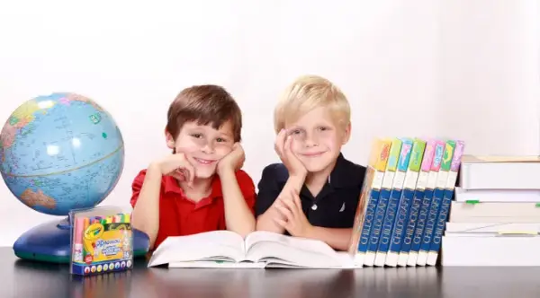 Co obejmuje ubezpieczenie szkolne InterRisk? Ochrona, zalety i koszty