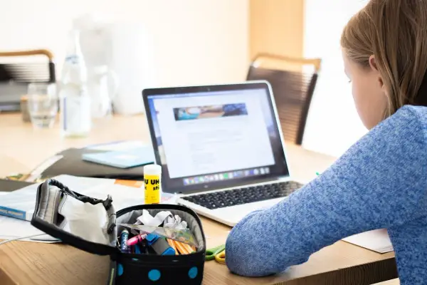 Czy nauczanie indywidualne może odbywać się zdalnie? Oto prawda o edukacji online