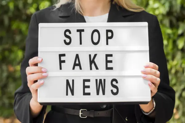 Dezinformacja - Jak ją rozpoznać i nie dać się manipulacji?