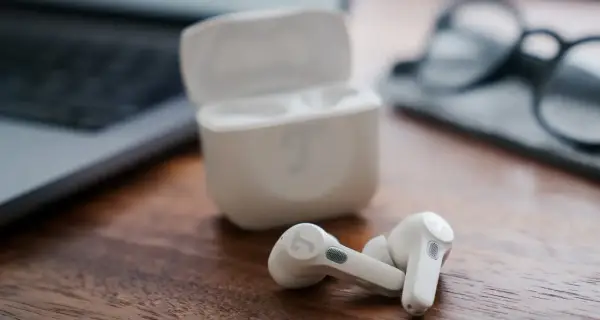 Darmowe audiobooki z biblioteki - Jak je zdobyć i słuchać?